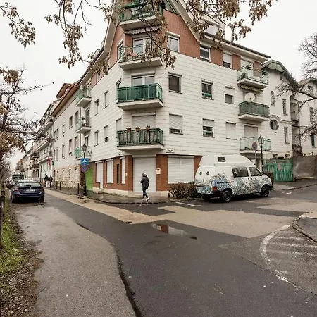 アパート Citadel Manor *